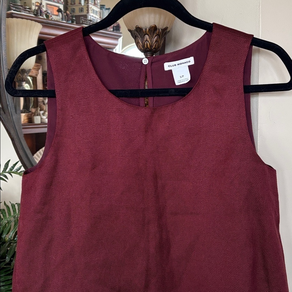 Club Monaco Burgundy Linen Blend Sleeveless Crop Top w/ White Mesh Lace Underlay - Picture 4 of 15